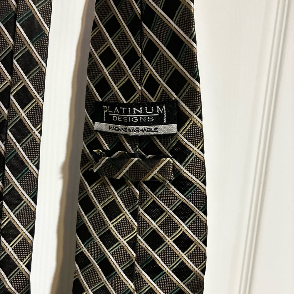 Black and Gray Men's Tie